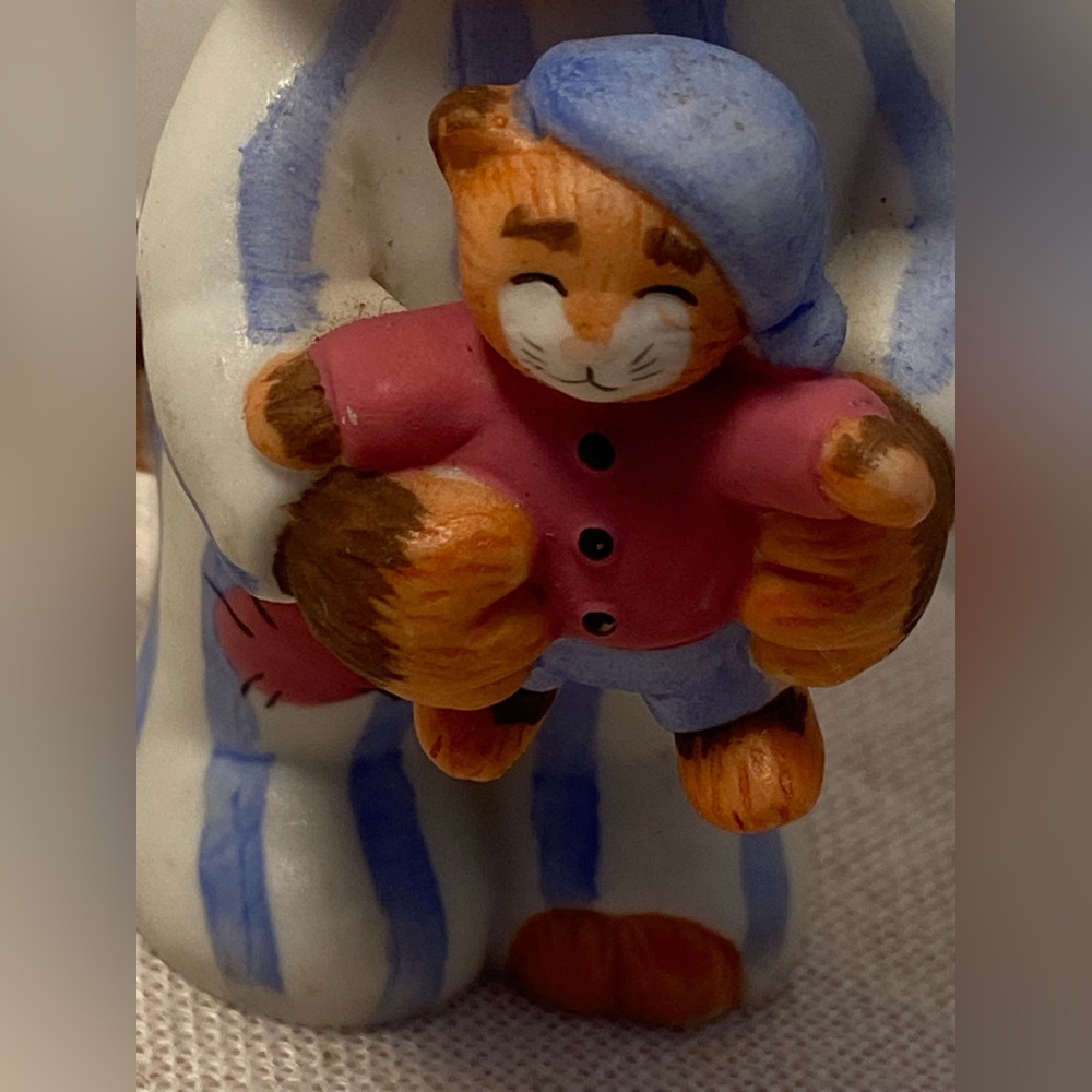 90s cat figurine Bronson Collectibles Cat in Pajamas kitty teddybear vintage cat - Picture 14 of 15